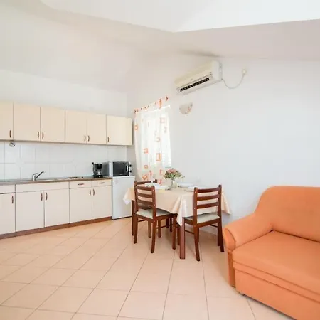 Batinic Apartment *