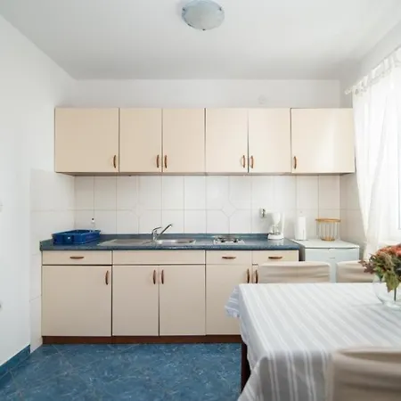 Apartment Batinic Supetar