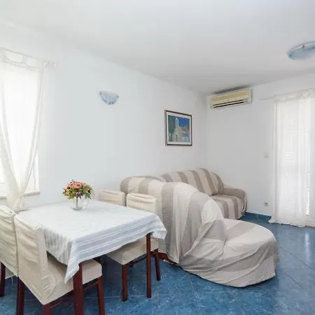 Batinic Apartment *